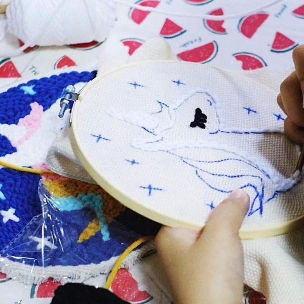 DIY PUNCH NEEDLE EMBROIDERY KIT