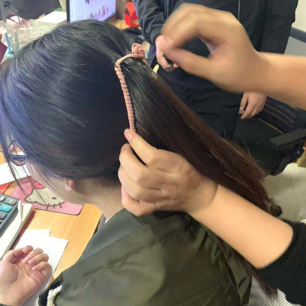 BANANA STRETCHABLE HAIR CLIP