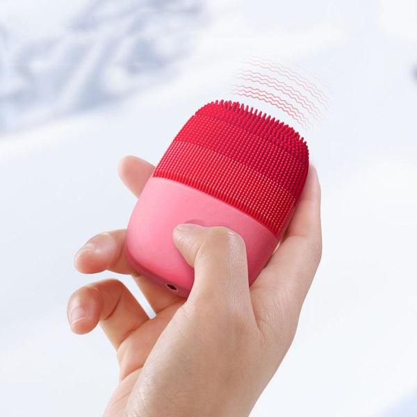 WATERPROOF DEEP FACIAL CLEANSING BRUSH