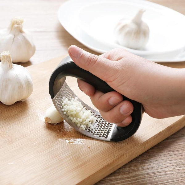 MANUAL GARLIC PRESSER KITCHEN TOOL