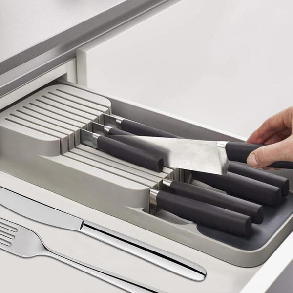 Compact cutlery organizer