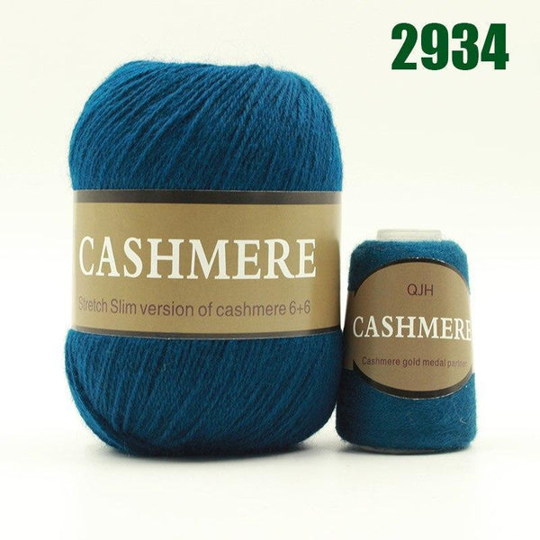 100% Mongolian Cashmere Hand-Knitted Yarn