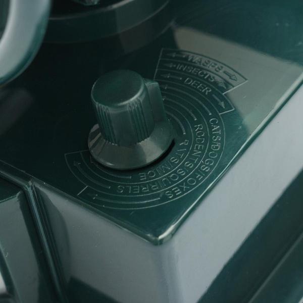 MOTION SENSOR BIRD REPELLER