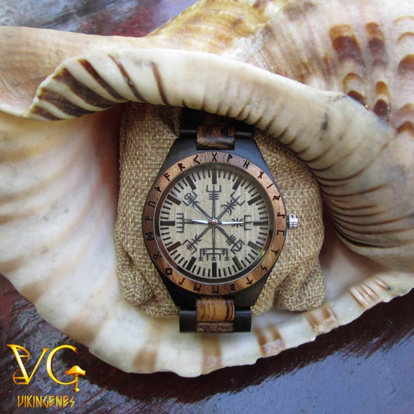 HANDMADE ENGRAVED WOODEN WATCH