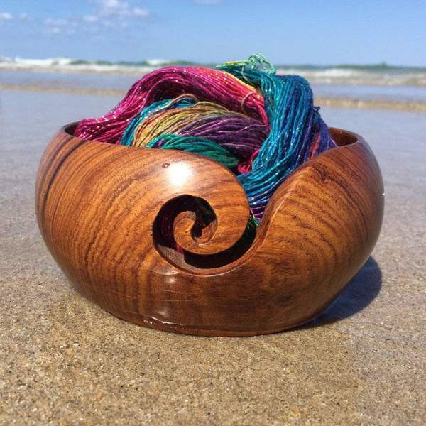 WOODEN YARN STORAGE BOWL