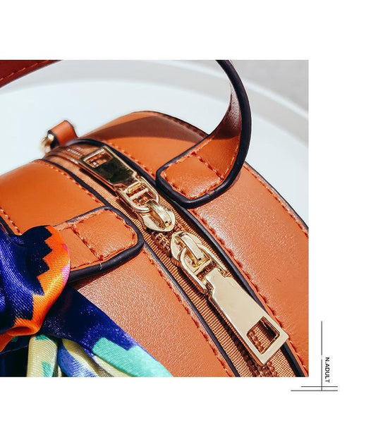 Straw Beach Messenger Bag