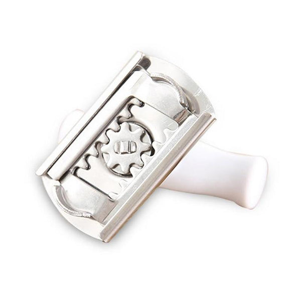 Labor-saving can opener